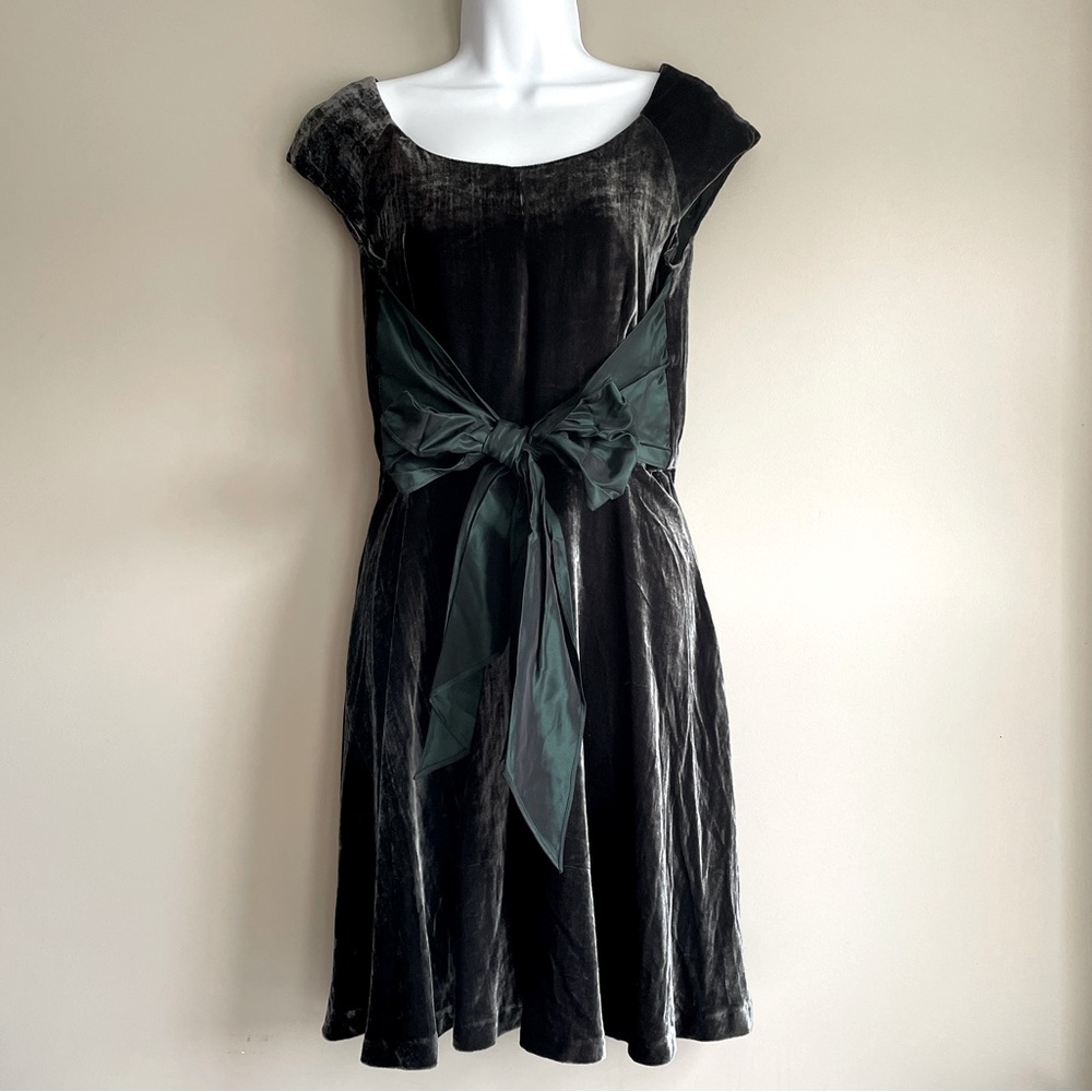 New 90s Green Velvet Elizabeth Wayman Dress